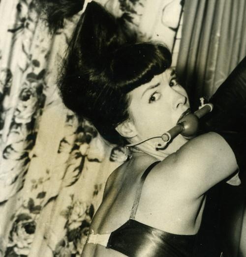 BETTIE PAGE. 