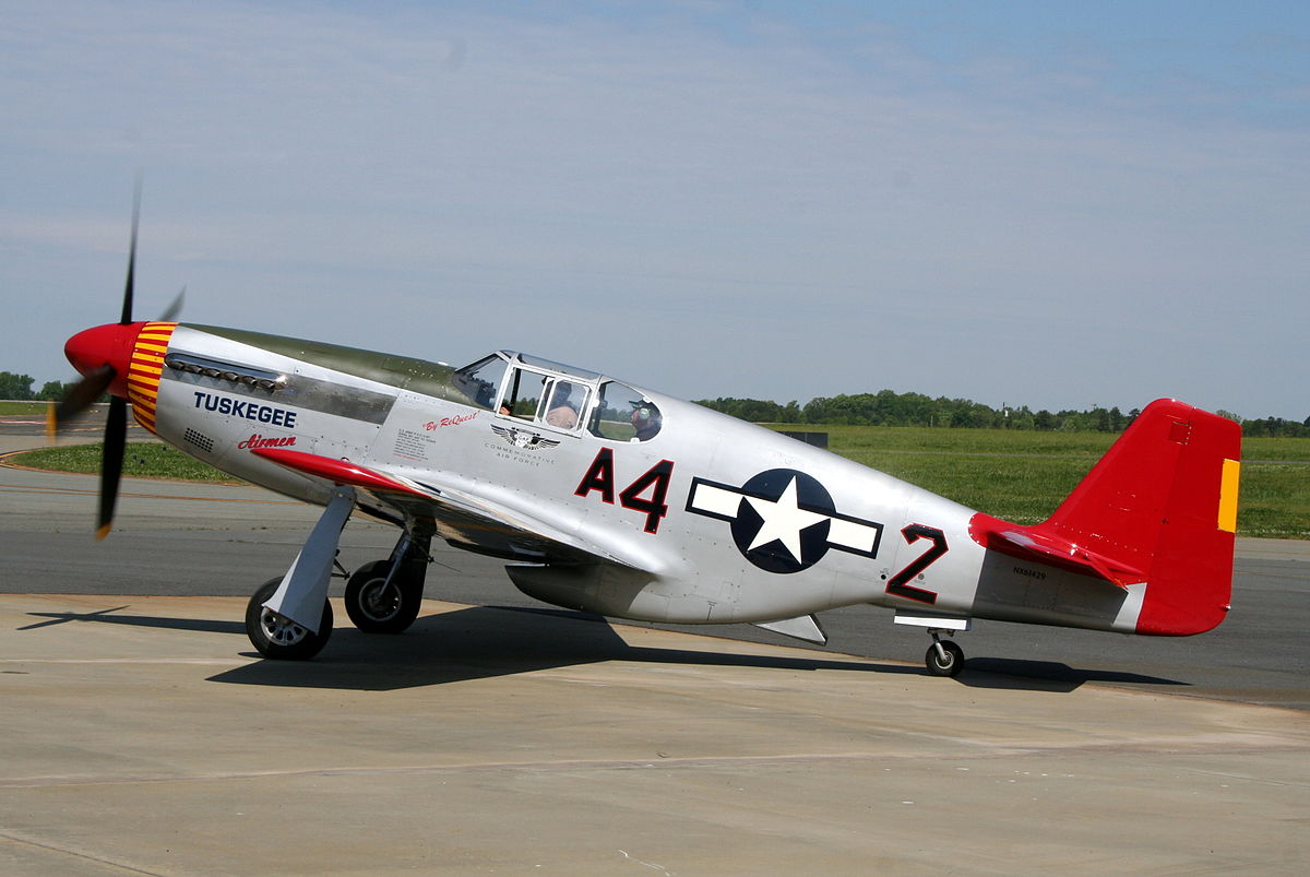 1200px-P51_Mustang_Red_Tail.jpg