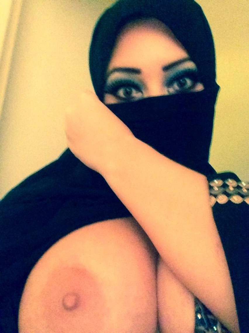Arab Muslim Girls Milfs XN