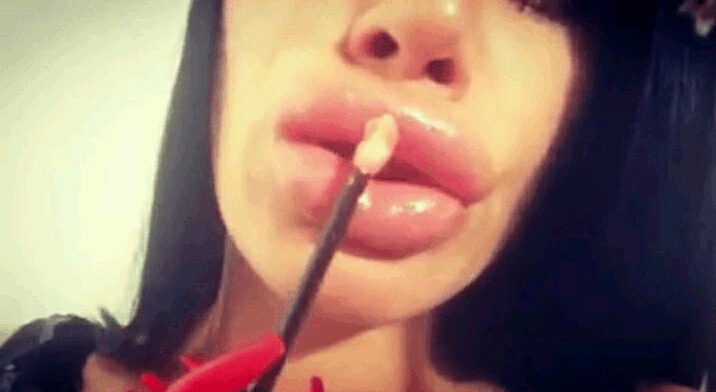 Girls Having Sex With Big Pussy Lips