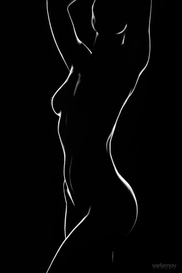 Nude Woman Silhouette Im Dunkeln Beautiful Naked Body Girl Premium Foto