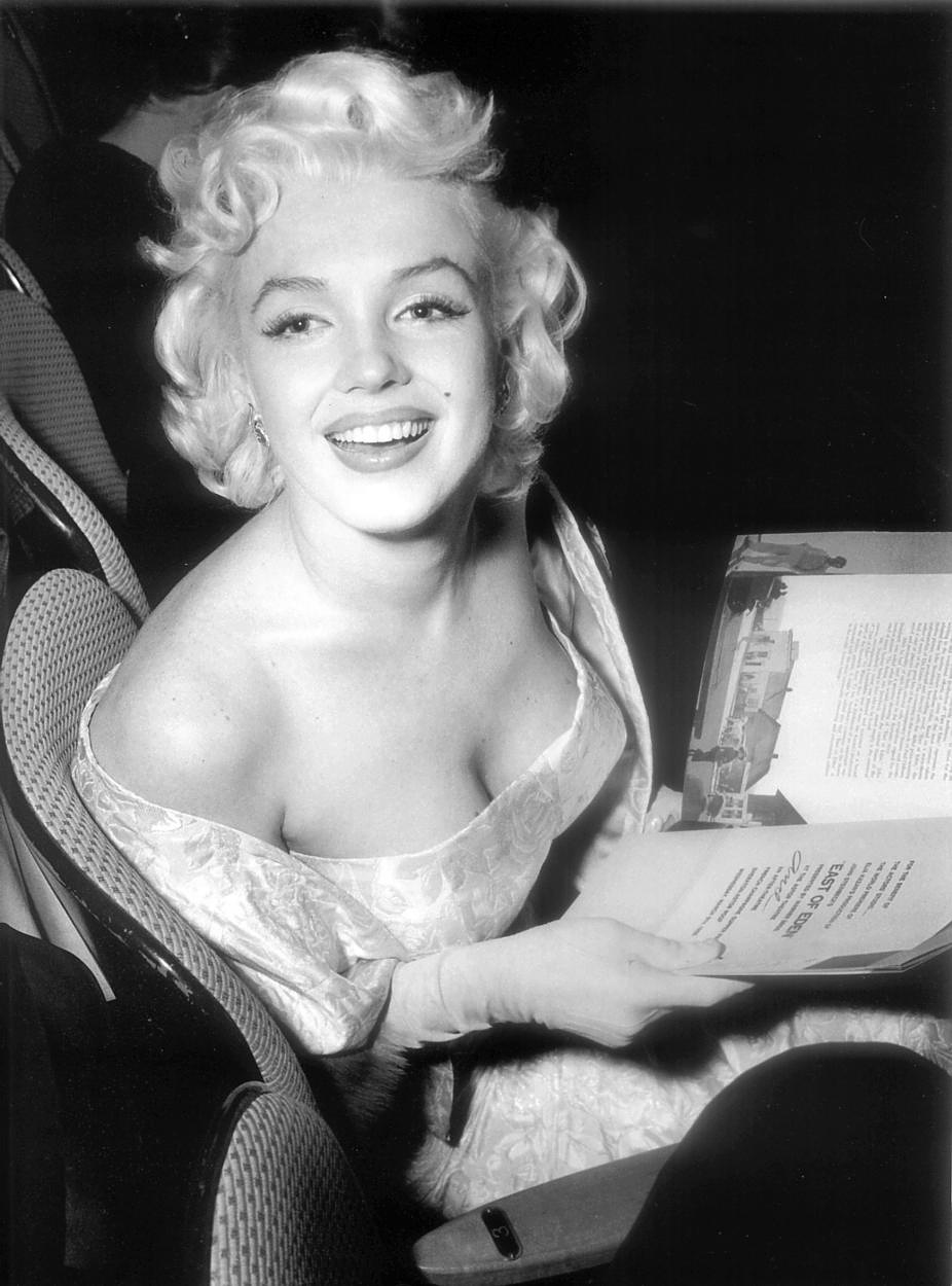 926full-marilyn-monroe.jpg