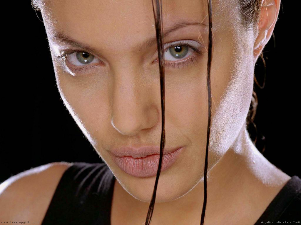 Angelina_Jolie Wallpaper-closeup facial.jpg