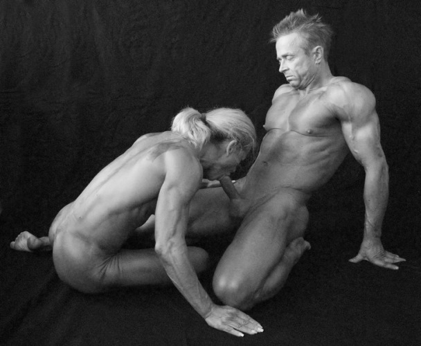 bodybuilding-couple-does-hardcore-5.jpg