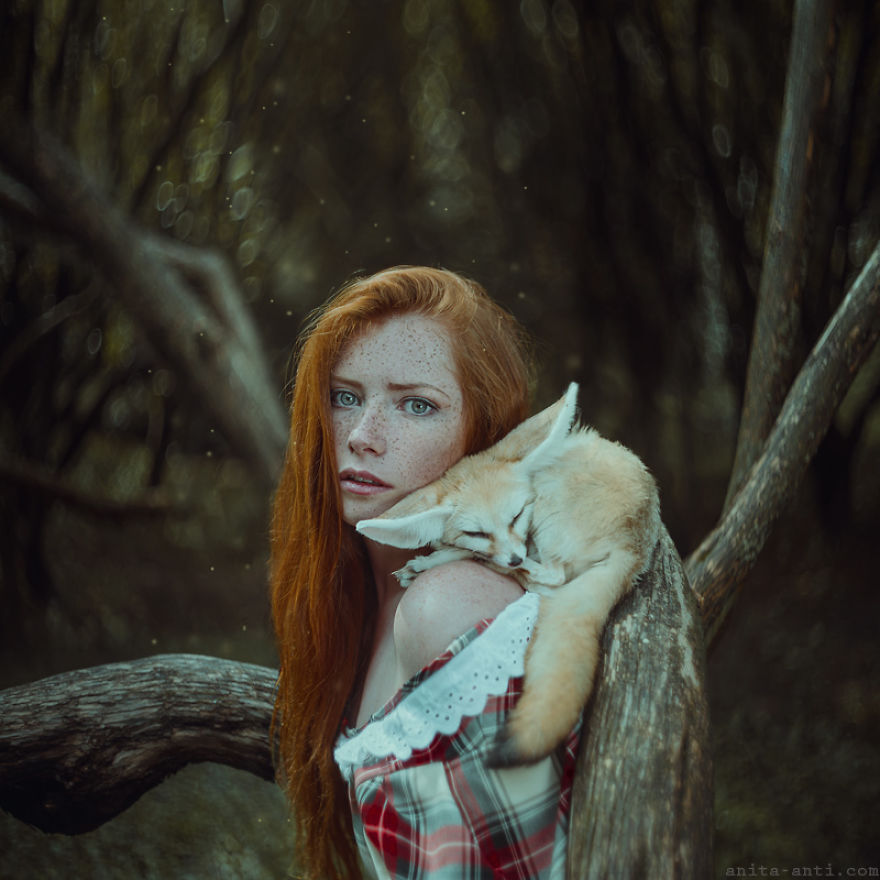 fairytale-photography-women-animals-anita-anti-4__880.jpg