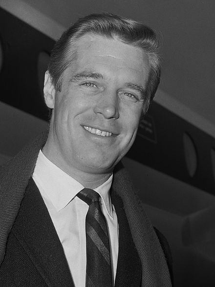 George_Peppard_1964.jpg