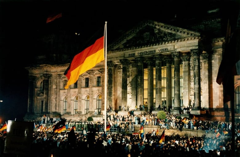 german-reunification-celebration-reichstag.jpg