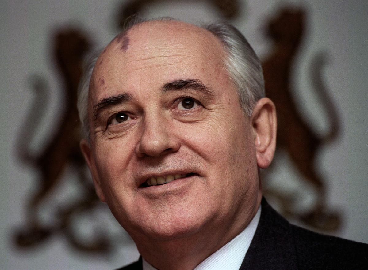 gorbachev-smile.jpg