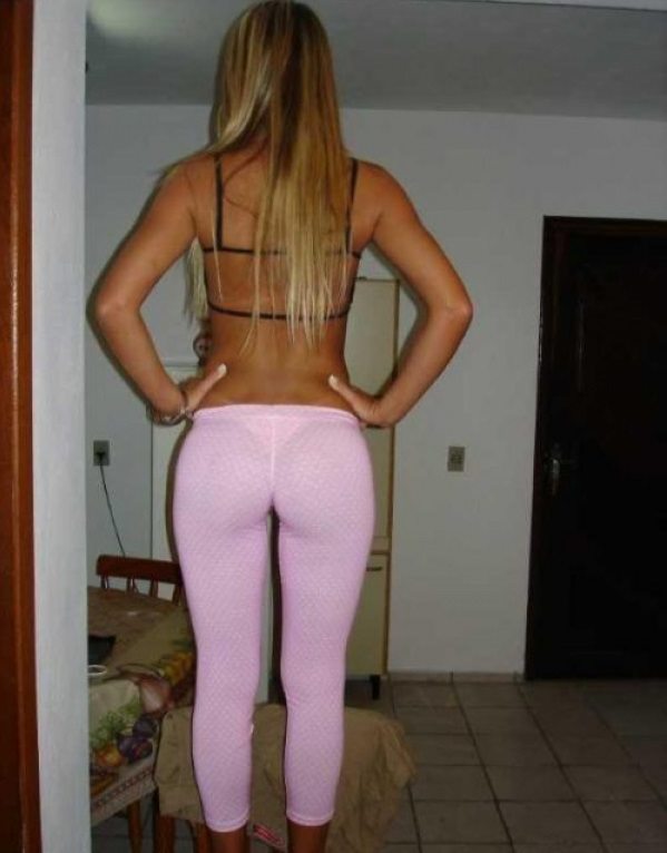 hot-girl-in-yoga-pants-5.1.jpg