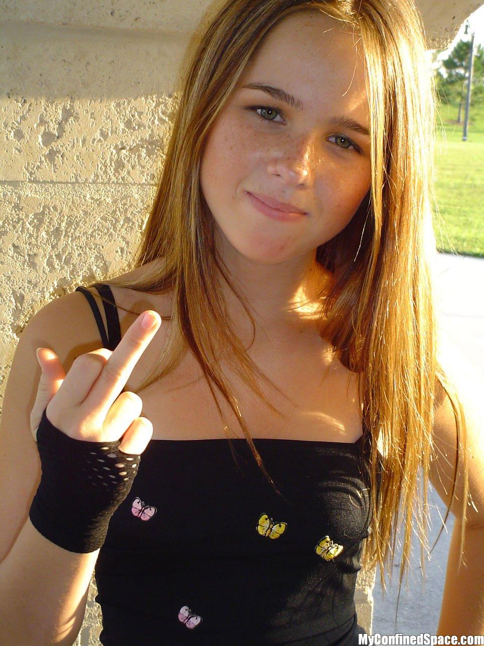 Her Middle Finger Salutes You Page 3 Xnxx Adult Forum