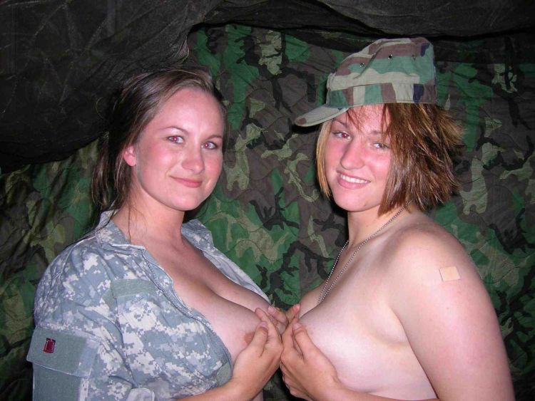 military_girls_24.jpg