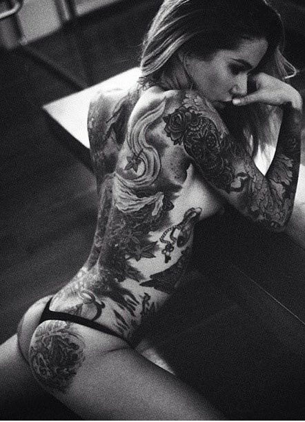 Mr-Pilgrim-Sexy-Tattoos-Tattooed-Girls-1.jpg