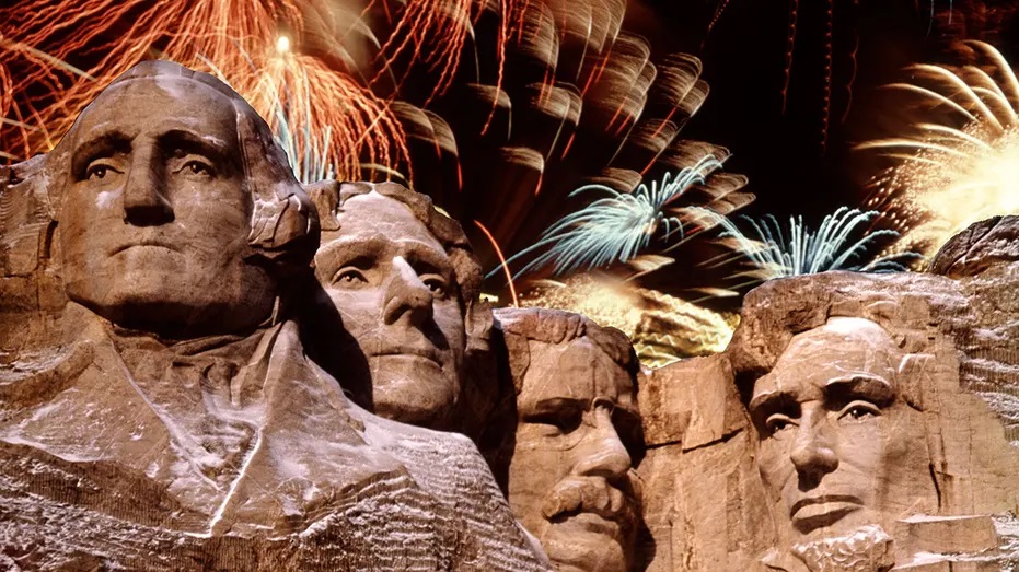 Mt-Rushmore-Fireworks-2020.jpg