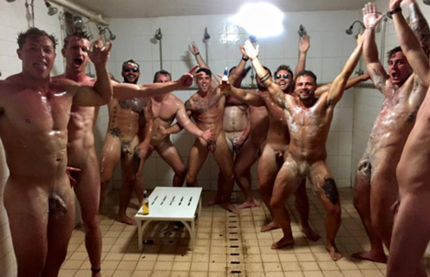 naked-sportsmen-lockerroom.jpg