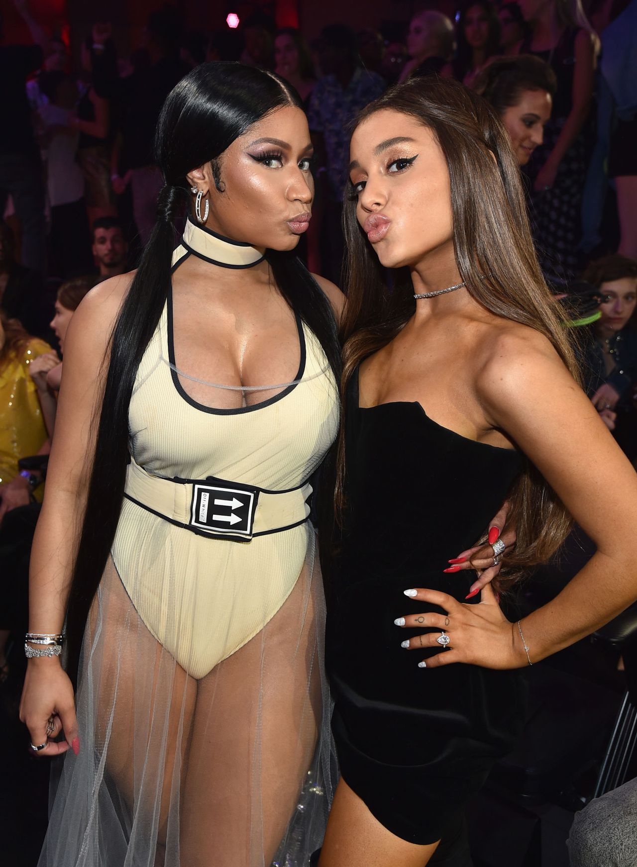 nicki-minaj-and-ariana-grande-2018-mtv-video-music-awards-picture.jpg