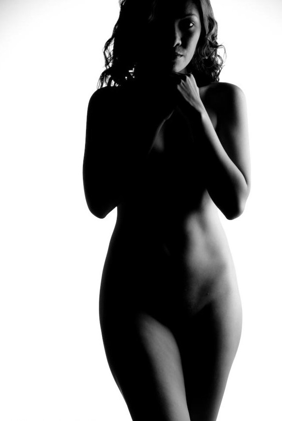 nudes_in_black_and_white_by_leocastillo.jpg