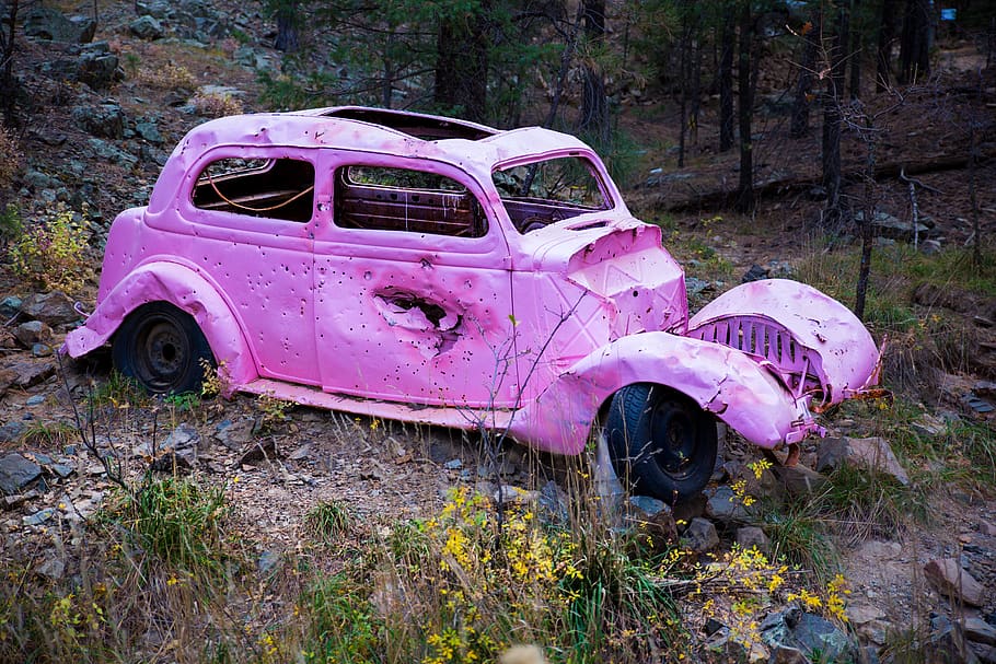 pink-car-junk-yard-pink-car.jpg