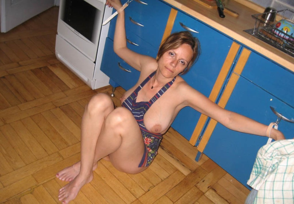 Its Hot In The Kitchen Women Or Men Wearing Aprons Page 8 Xnxx