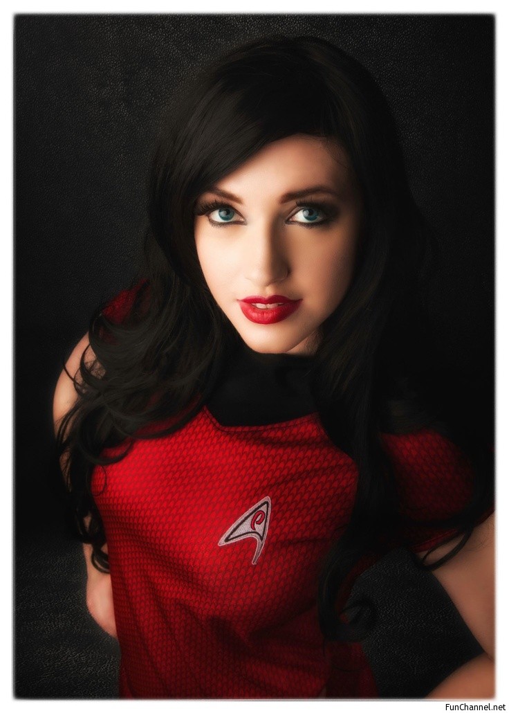 star-trek-sexy-cosplay2.jpg