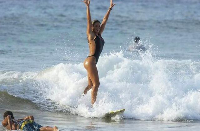 surfer_girls_34.jpg