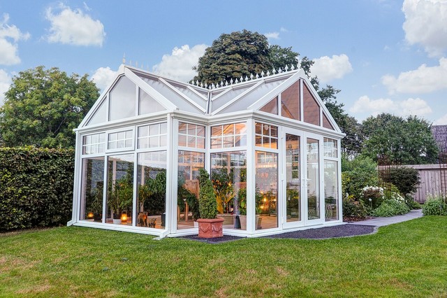 traditional-garden-shed-and-building.jpg