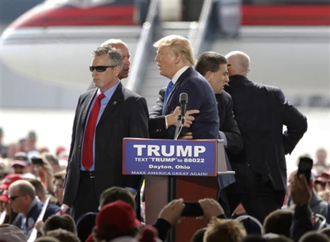 trump rally dayton.jpg