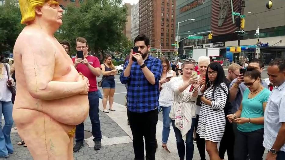 TrumpStatue 3.jpg