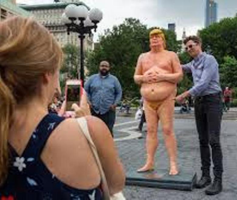 TrumpStatue4.jpg